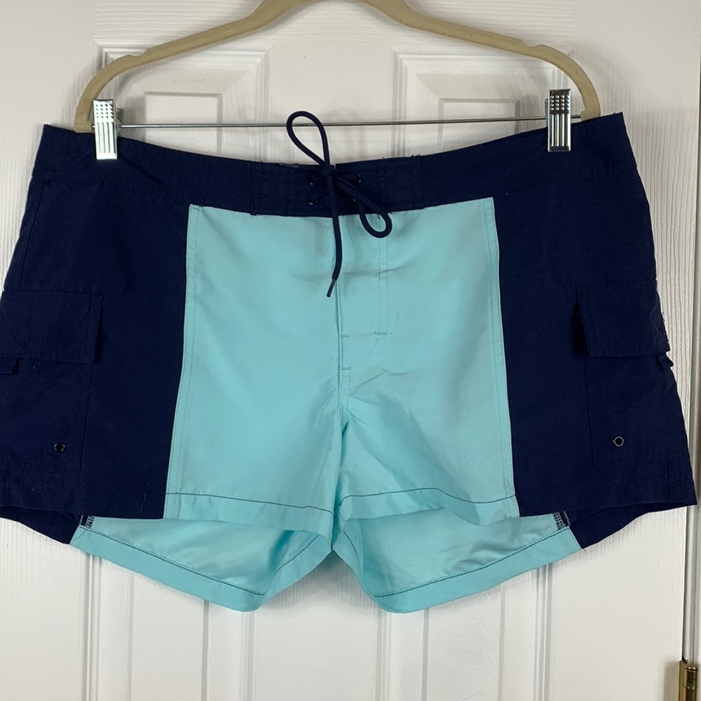 Islander ladies board shorts navy and teal blue size 16. Quick-dry w pockets